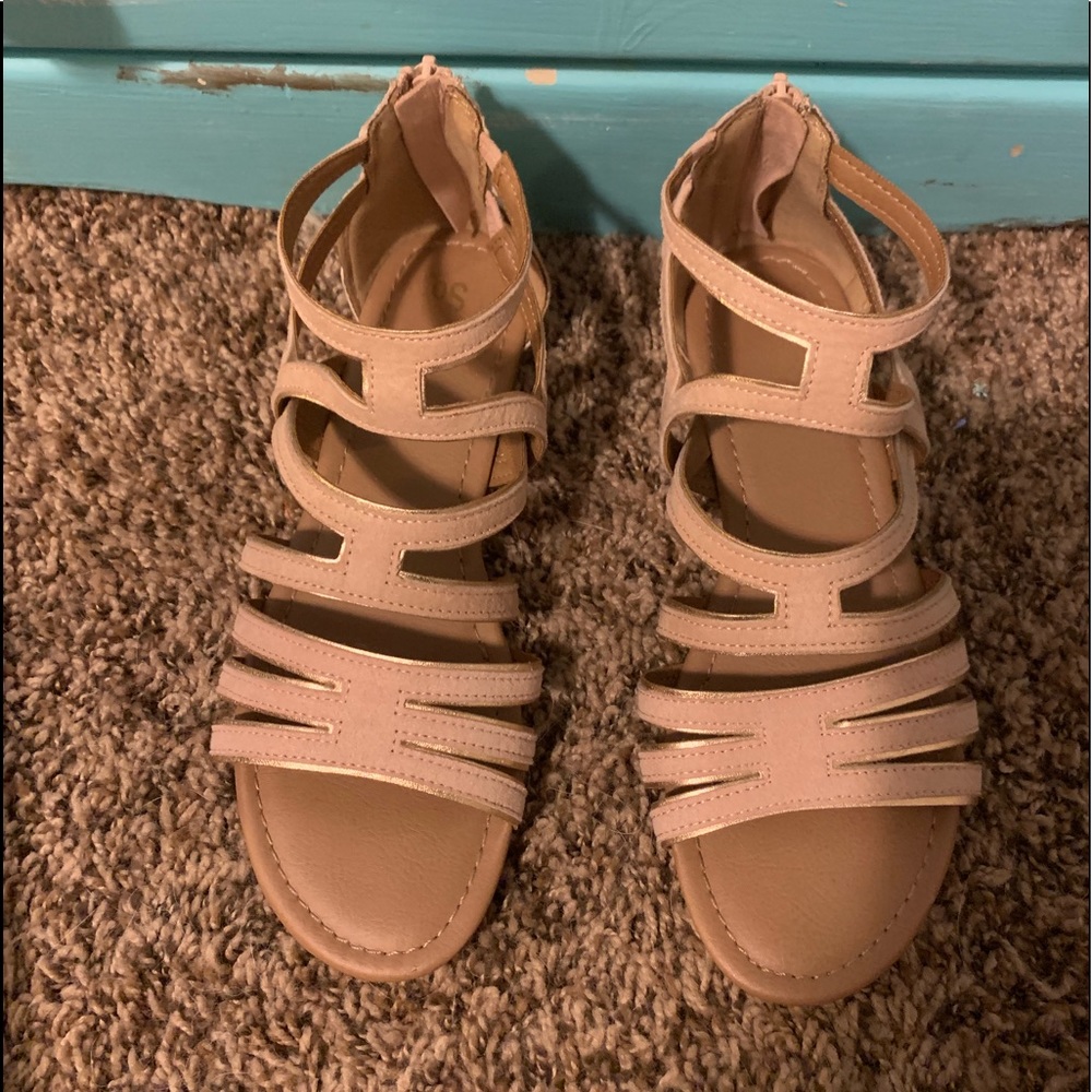 Light pink sandals